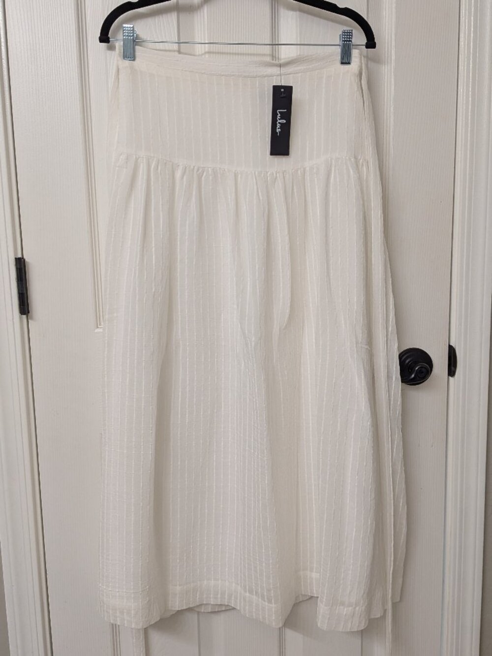 Lulus White High-Waisted Textured Midi Skirt | SZ Med